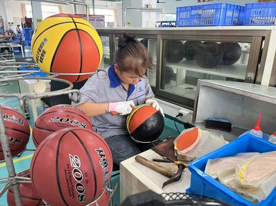 奧運經濟背后的中國制造 從60萬比賽用球到賽事咨詢，中國企業如何深度參與全球體育盛會